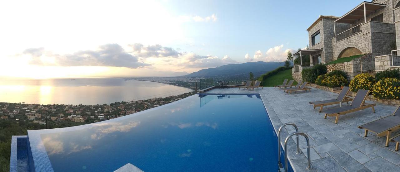 Petra Thea Apartment Kalamata Ngoại thất bức ảnh